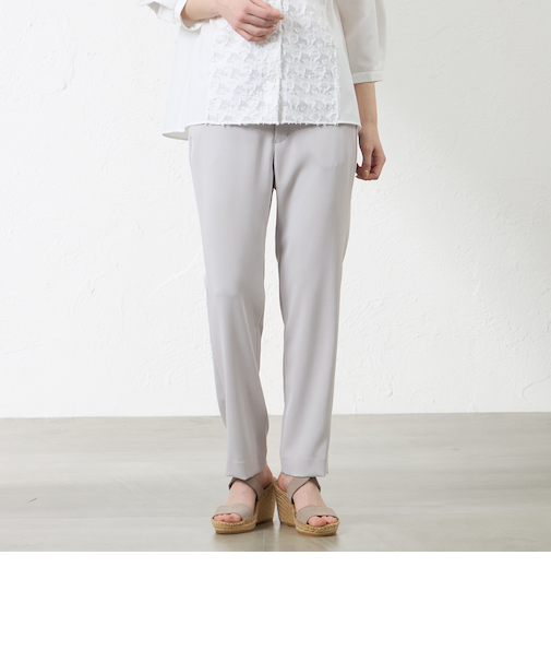 リリーワルツ テーパードパンツ