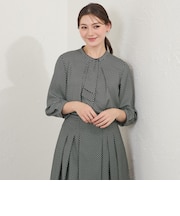 幾何プリントブラウス