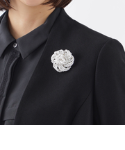 パール編みブローチ