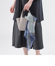 【ウォッシャブル】水玉幾何柄プリント剣先ストール