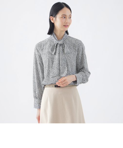 【新色追加】【ウォッシャブル】ジオメトリックプリントブラウス