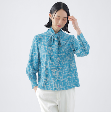 【新色追加】【ウォッシャブル】ジオメトリックプリントブラウス