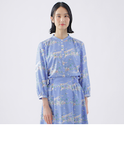 【イラストレーターコラボ企画】【ウォッシャブル】ビエラ Hamptonsプリントバンドカラーブラウス