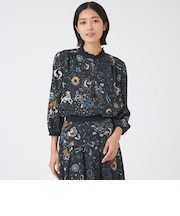 【ウォッシャブル】コスモ柄プリントブラウス