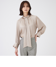 【ウォッシャブル】プリーツサテンブラウス