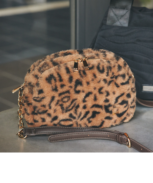 フェイクファーショルダーバッグ