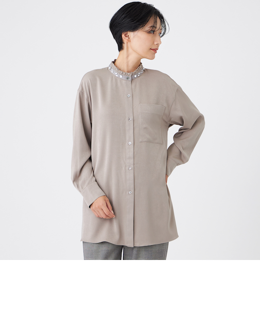 【カタログ掲載】フィブリルライクサテンビジューシャツ