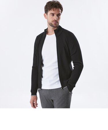 ホールガーメントジップニット