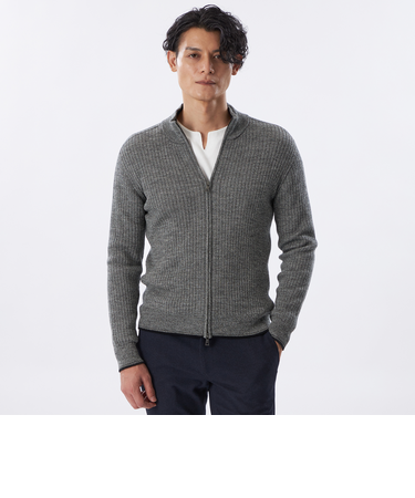 ホールガーメントジップアップニット