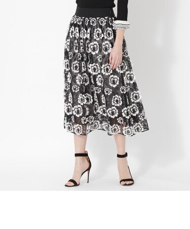 フラワーケミカルレース　フレアスカート