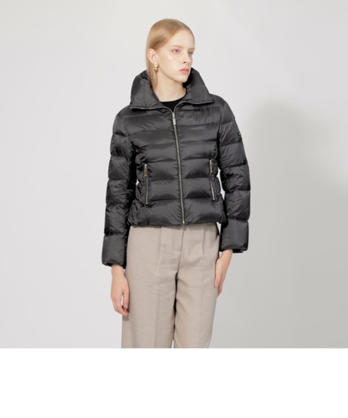 【VERY NaVY 2023年12月号掲載】エアリーグレース ショートダウンコート【80周年記念アイテム】