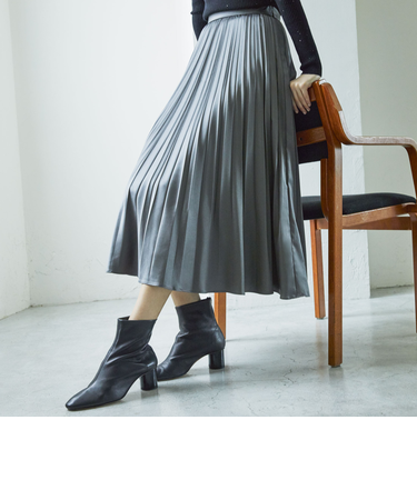 レザーライクエンボス プリーツスカート