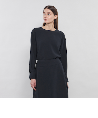 コンパクトダブルクロス クルーネックブラウス