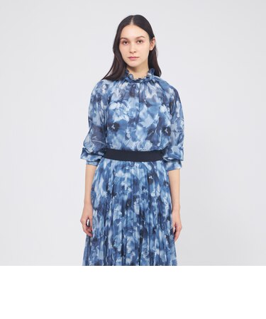 グラフィカルフラワー フリルカラーブラウス