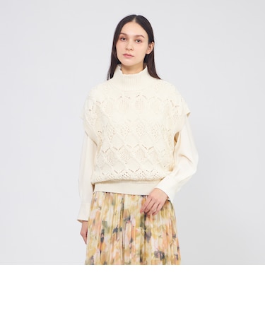 ケーブルニット タートルネックジレ