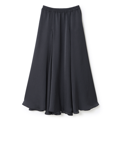 サテンフレアスカート