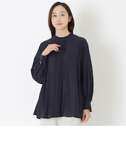 フロントタックブラウス