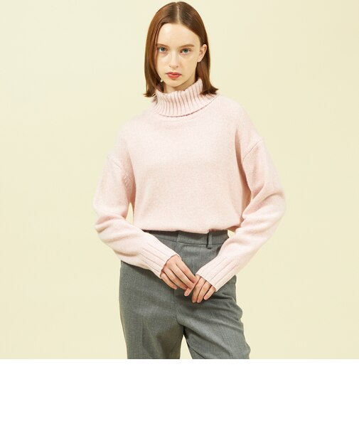 バックスリットタートルニット