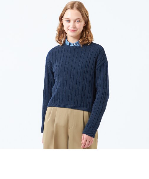 クロップドケーブルニット