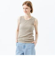 Uネックタンクトップ