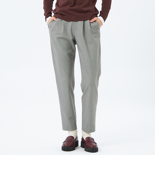 WARM TWILL テーパードパンツ