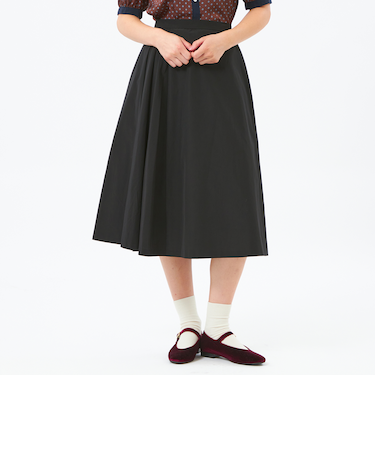 グロッシーサイドドレープスカート