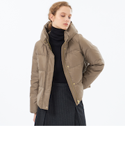 【WEB&一部店舗限定】グロッシーショートダウン