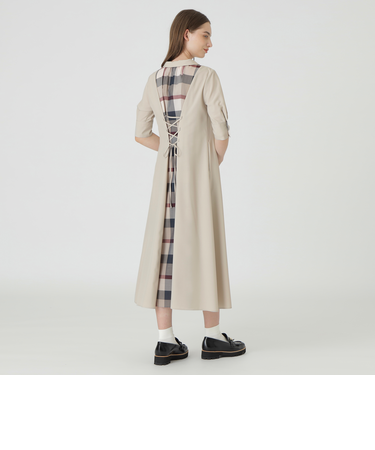 バックレースアップドレス