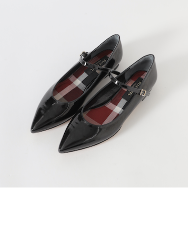 ストラップシューズ