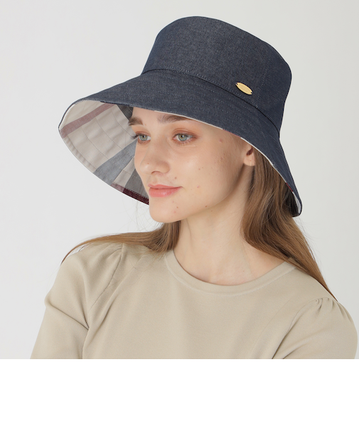 ツバ広バケットハット