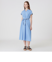 コンパクトポンチカラーネックドレス