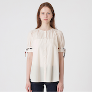 【一部店舗限定】シャンブレーチュニックブラウス