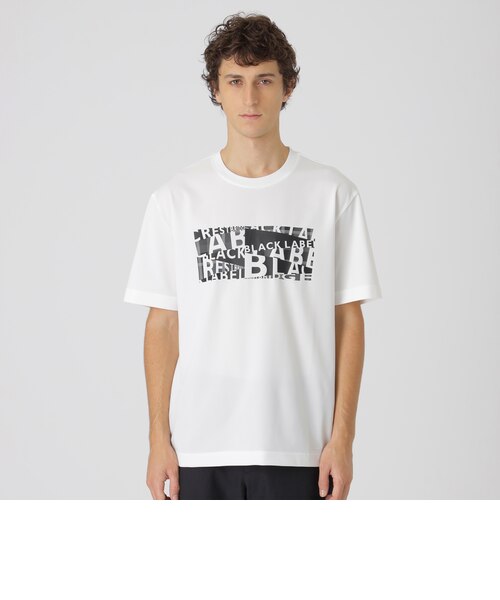 一部店舗限定】ジオメトリックロゴグラフィックTシャツ｜ブルー