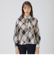 【店舗限定】クレストブリッジチェックサテンプリントブラウス