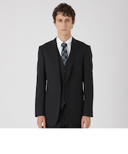 ブラックソリッドスリーピーススーツ