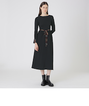 スポンディッシュポリエステルニットドレス