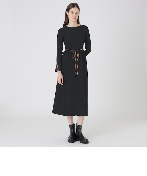 スポンディッシュポリエステルニットドレス