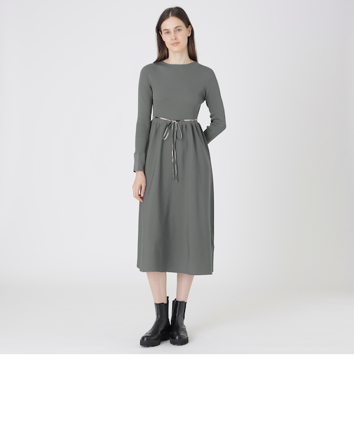 スポンディッシュポリエステルニットドレス