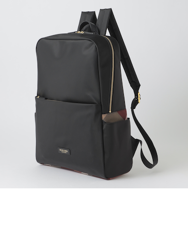 ナイロンスクエアバックパック