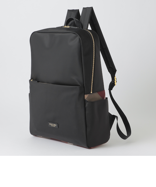 ナイロンスクエアバックパック