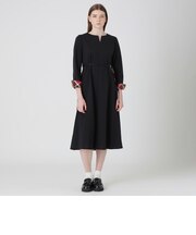 ロングスリーブポンチドレス