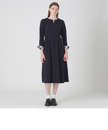 ロングスリーブポンチドレス