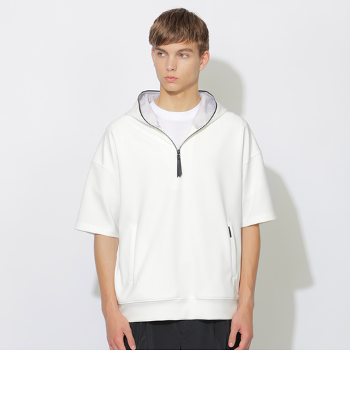 ハーフジップフーディー