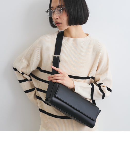 横長ショルダーバッグ