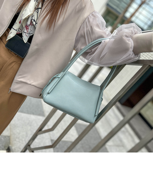 【WEB限定】<STORY.>2WAYフォルムレザーハンドバッグ