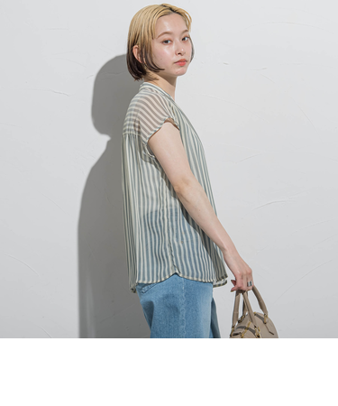 【WEB限定】シアーストライプクルーネックブラウス≪手洗い可能≫