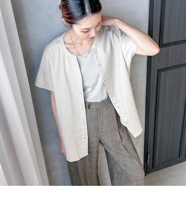 【WEB限定】レーヨンリネンポプリンVネックブラウス