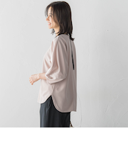 【WEB限定】フォルムスリーブバックジップトップス≪洗濯機で洗える≫