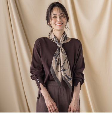 袖ボタンクルーネックニット ≪手洗い可能≫