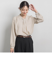 【WEB限定】バックサテン小紋プリントブラウス